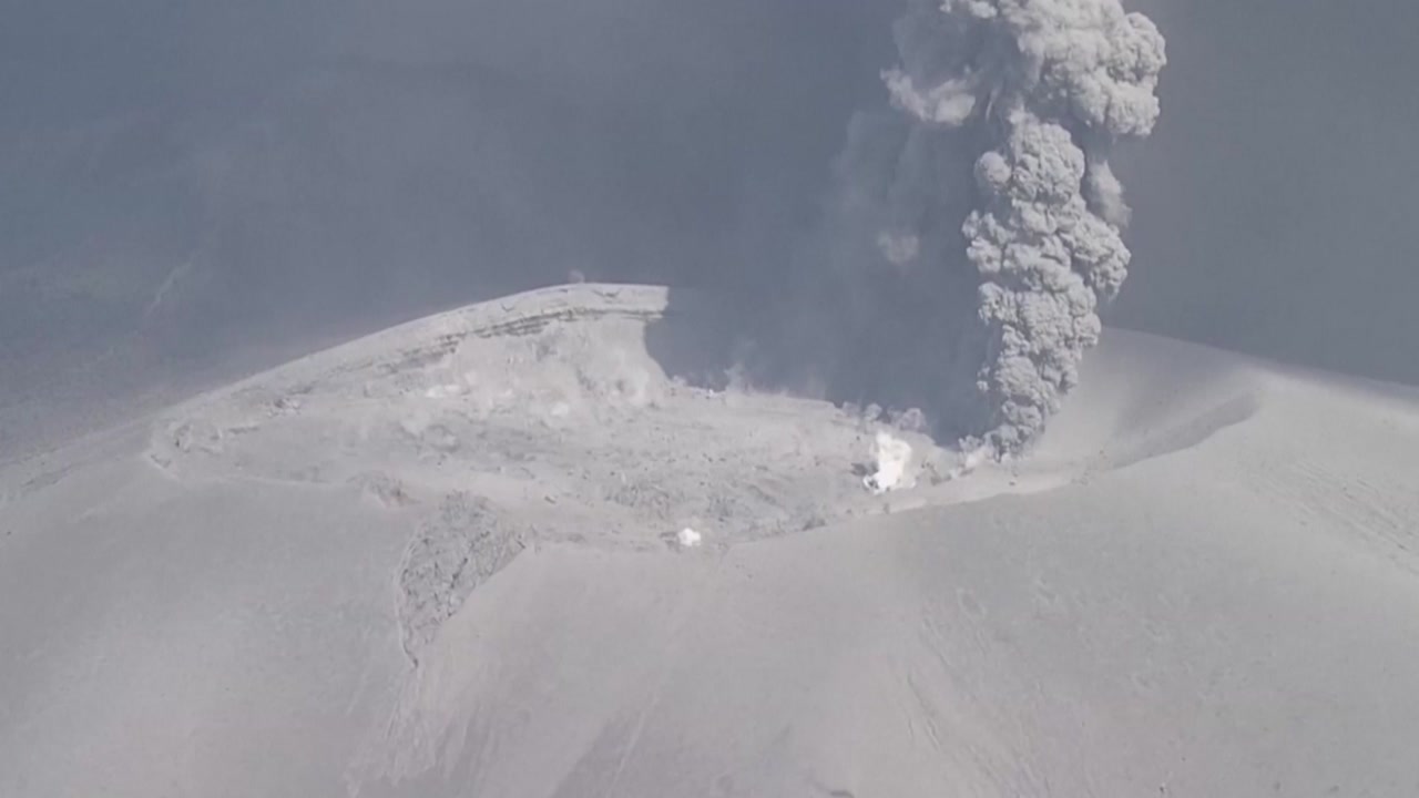 일본 신모에다케 화산 또 분화...연기 2,200ｍ 치솟아