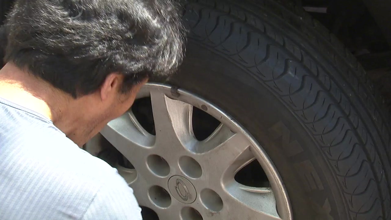 휴가철 교통사고 증가...타이어 점검 꼼꼼히!