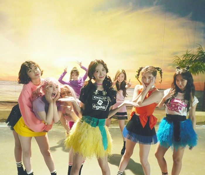 '소녀시대' 윤아·태연·유리, 데뷔 11주년 자축 "소원 축하해"