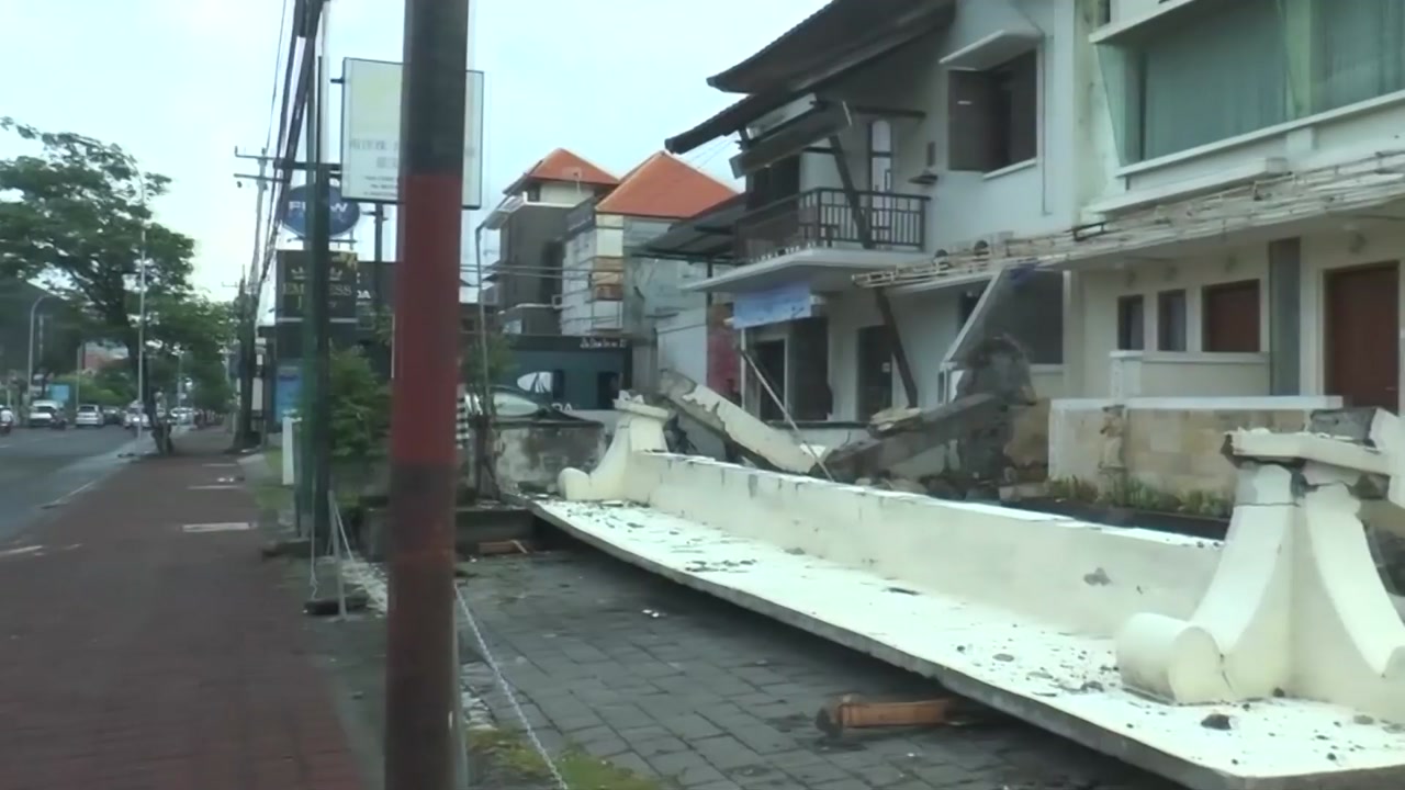 인도네시아 강진 피해 속출..."142명 사망·2백여 명 중상"