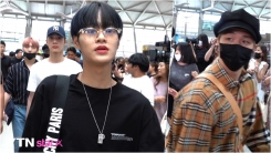 워너원, ‘공항 마비시킨 출국길’ (케이콘 출국) 워너원, ‘공항 마비시킨 출국길’ (케이콘 출국)