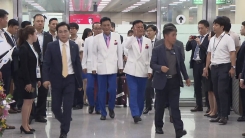 北 명사수들 입국...사격선수권대회 개막
