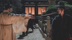 '명당' 박희곤 감독 "화염사 장면, 살아있는 사람처럼 연출" '명당' 박희곤 감독 "화염사 장면, 살아있는 사람처럼 연출"