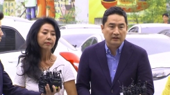 "법의 심판 받게 할 것"...김부선, 강용석과 경찰 출석