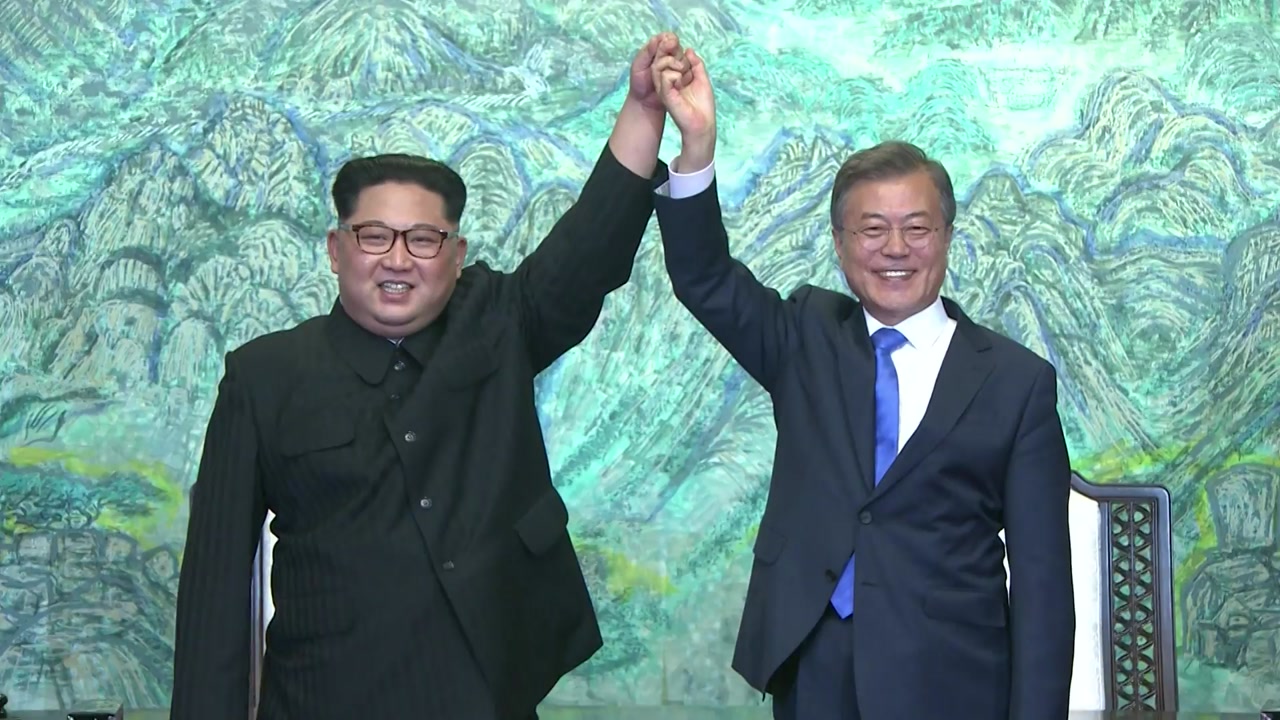 '가장 자주·깊이' 만나는 남북정상...문 대통령 중재 역할 기대