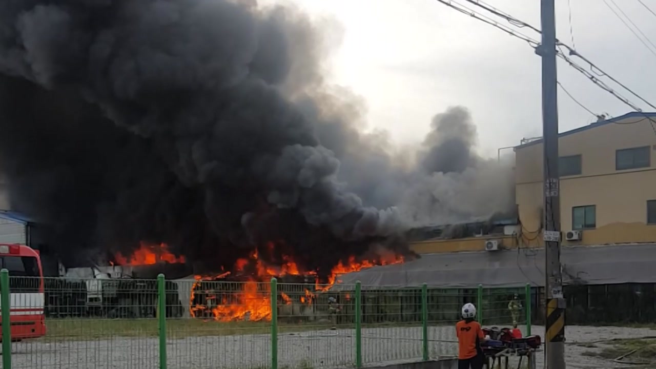 경기도 시흥 플라스틱 공장 불...숨진 중국인이 방화