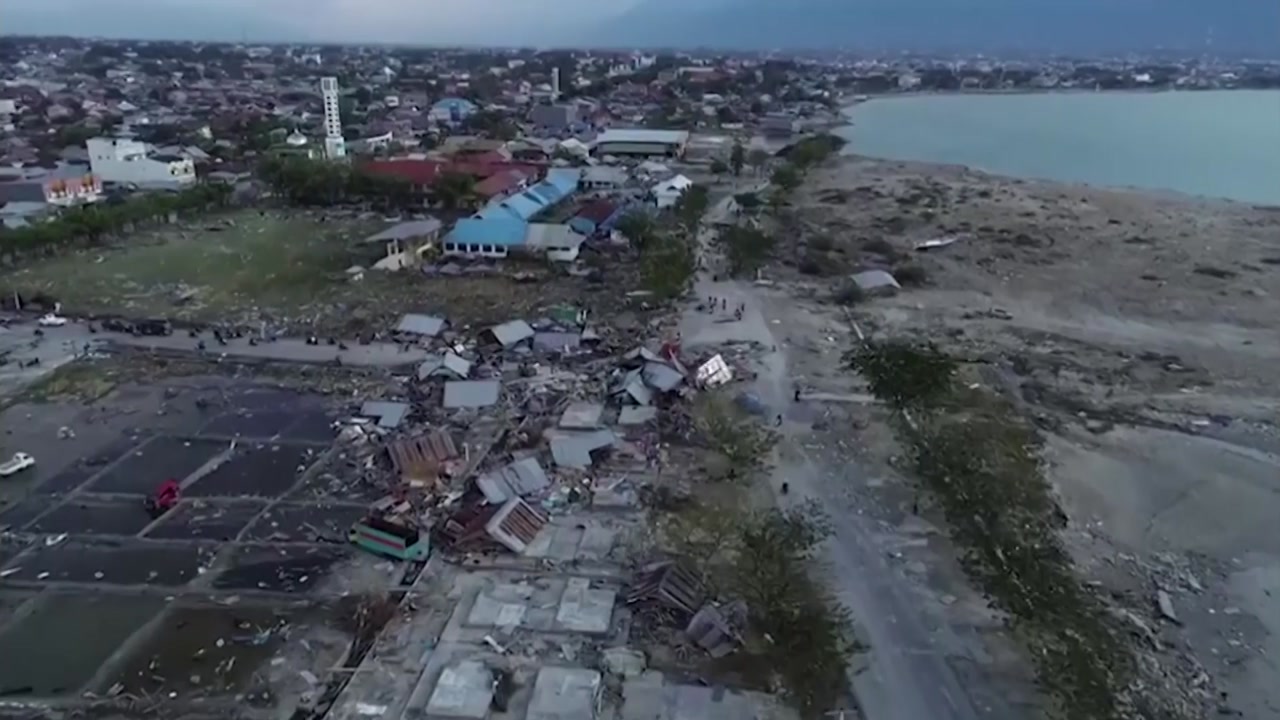 인도네시아 지진 사망자 천 명 넘어서