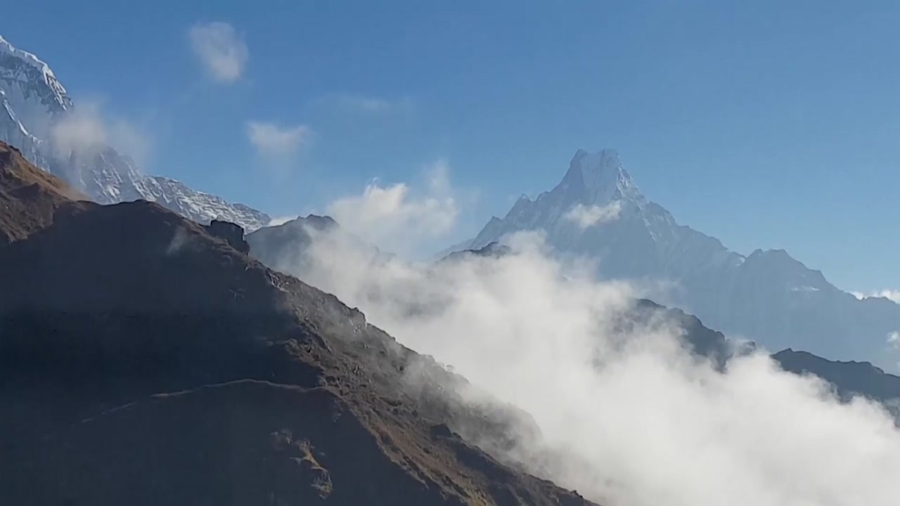 네팔 히말라야 산맥서 한국인 5명 등반 중 사망
