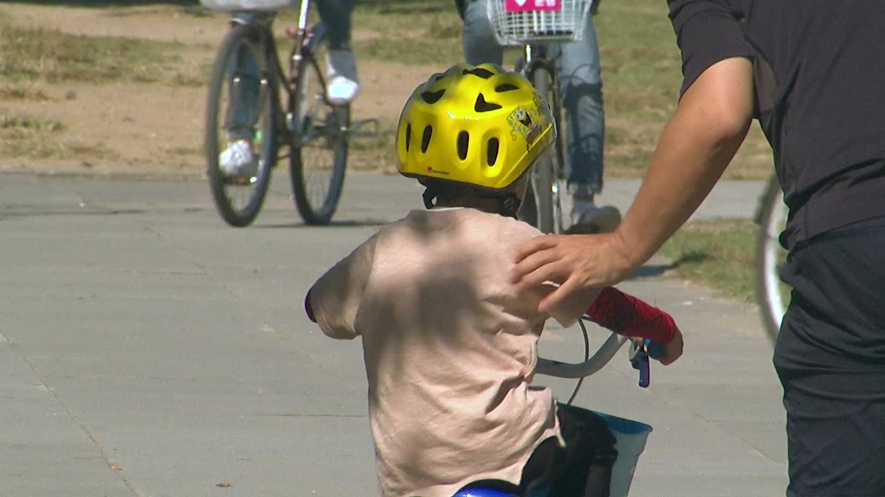 자전거 헬멧 꼭 쓰세요...사고 때 사망률 2배!