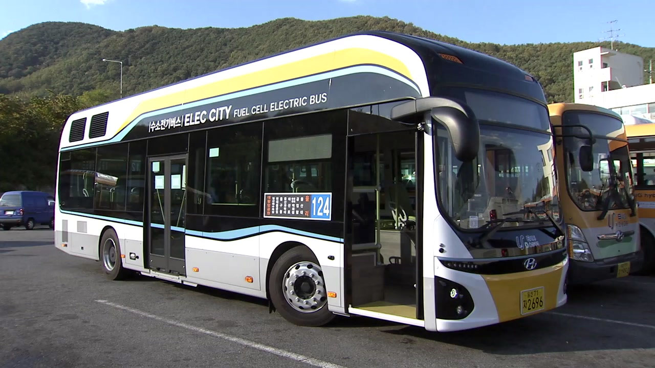 달리는 '공기청정기' 수소 전기 시내버스 첫 투입