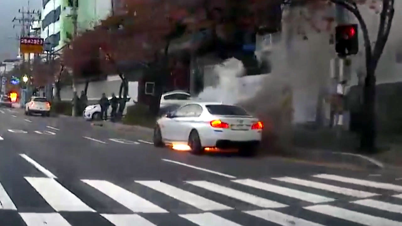안전 검사 받은 BMW 530d 주행 중 화재