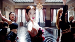 블랙핑크 제니 'SOLO', 풀버전 안무 공개…"빛이 나는 SOLO" 블랙핑크 제니 'SOLO', 풀버전 안무 공개…"빛이 나는 SOLO"
