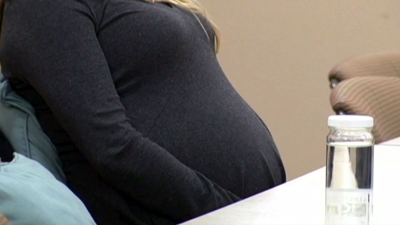 "임신 중 카페인 섭취, 저체중아 출산 위험 높아져"