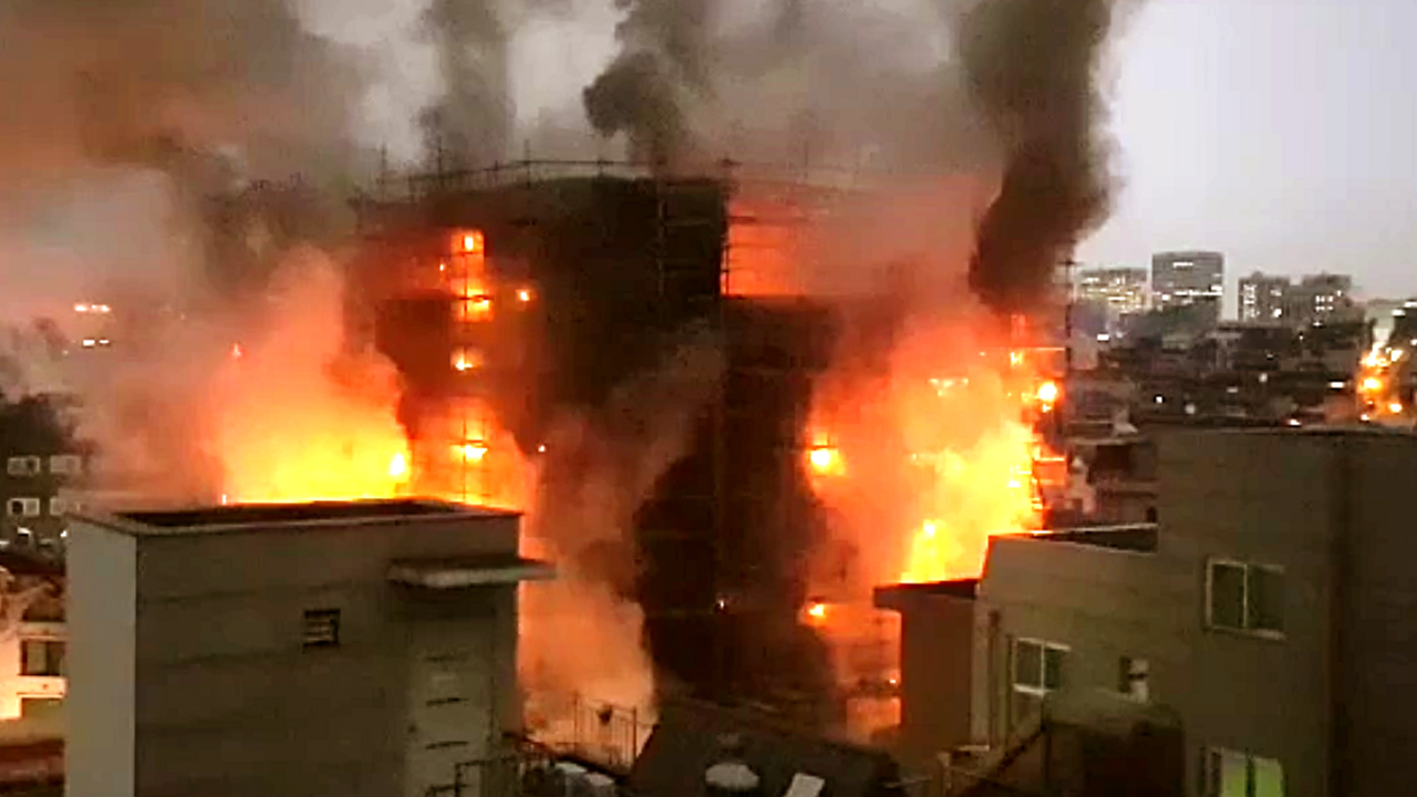 [제보영상] 논현동 신축 중이던 건물서 불…인명 피해 없어