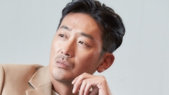 걷는 사람, 하정우..."왜 계속 걷냐고요?" 걷는 사람, 하정우..."왜 계속 걷냐고요?"