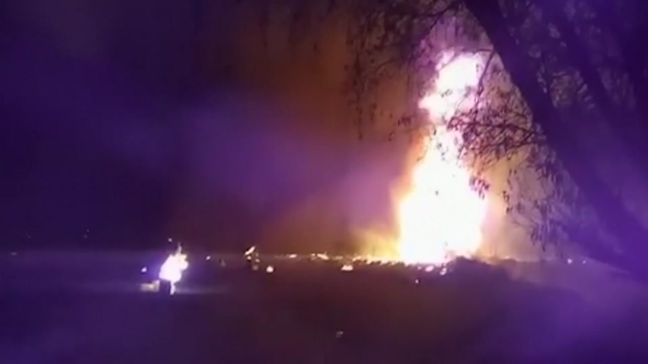 멕시코 기름도둑이 뚫은 송유관에서 불...백여 명 사상