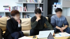 '연습생 성추행 피소' 대표 "계약 변경 요구 거부하자 거짓 주장" '연습생 성추행 피소' 대표 "계약 변경 요구 거부하자 거짓 주장"