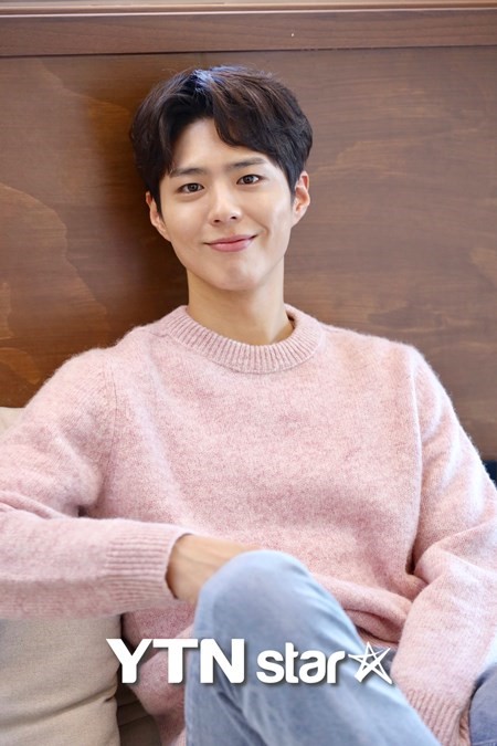 [방송][Y터뷰①] 박보검, 소년이 '남자친구'가 되기까지 | Ytn
