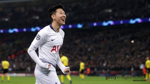 "토트넘, 손흥민과 주급 15만 파운드에 재계약 추진"