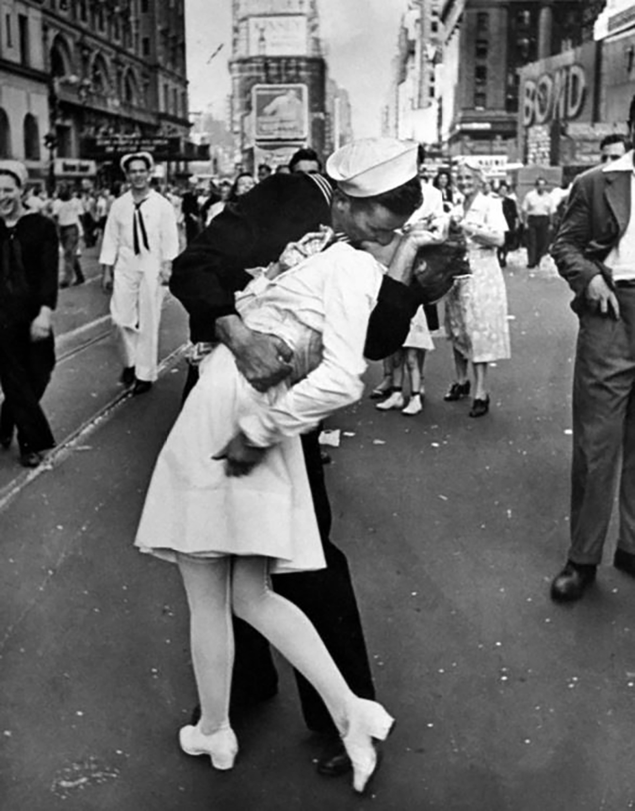 '2차 대전 종전 상징' 타임스퀘어 키스 사진 속 해군 세상 떠나