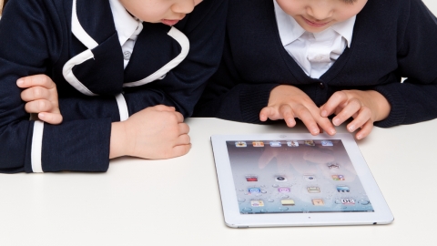 "수업에 쓸 태블릿 PC 구입하라" 中 학교 정책에 학부모 집단 반발