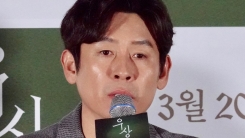 '우상' 설경구 "'불한당'으로 폈는데, 다시 구겨졌다" '우상' 설경구 "'불한당'으로 폈는데, 다시 구겨졌다"
