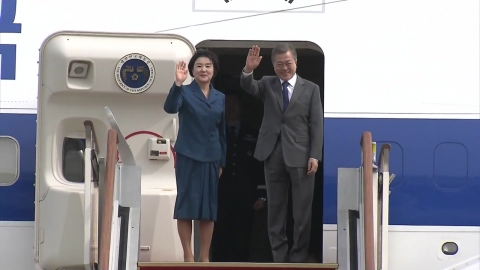 문 대통령, 동남아 3개국 순방 위해 출국