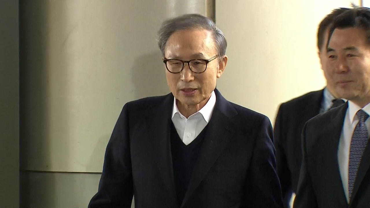 [현장영상] MB, 석방 후 첫 재판...서울고등법원 도착
