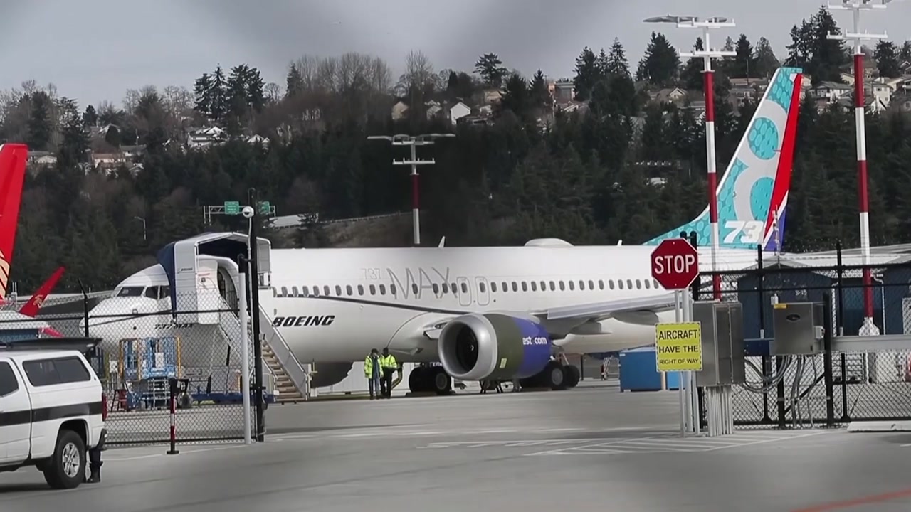 "보잉, 737 맥스 SW 업그레이드"...늑장 논란