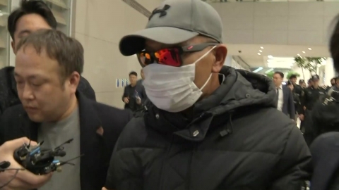 '마이크로 닷' 부모 입국…경찰 신병확보