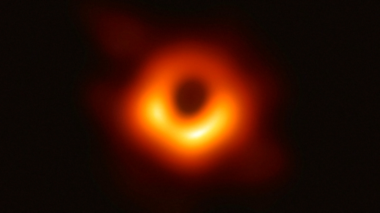 세계 과학사 최초 '실제 블랙홀' 관측 성공