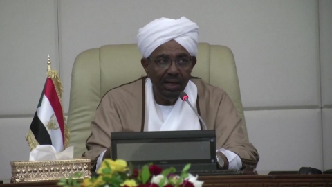 "수단 독재자 바시르 집에서 현금 80억 원 가방 발견"