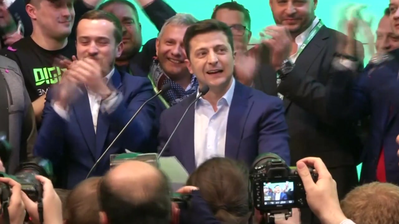 우크라이나 대선, 정치신인 젤렌스키 당선 확실시...결선투표 출구조사 73% 득표