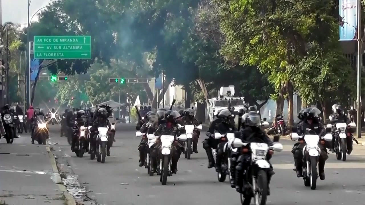 베네수엘라 이틀째 반정부 시위...1명 또 사망