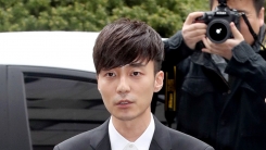 로이킴 측 "가족들과 한국 체류, 졸업 여부는 확인 중" (공식) 로이킴 측 "가족들과 한국 체류, 졸업 여부는 확인 중" (공식)