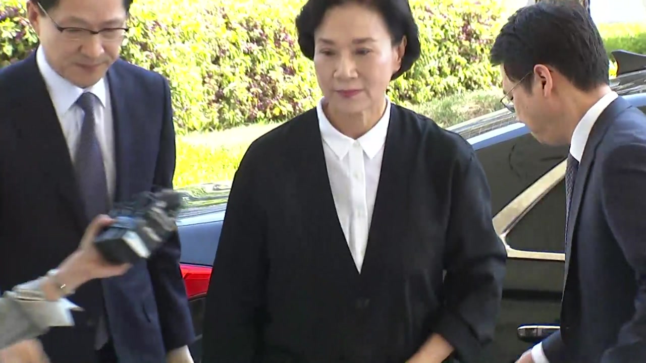 검찰, '밀수 혐의' 이명희·조현아에 징역형 구형