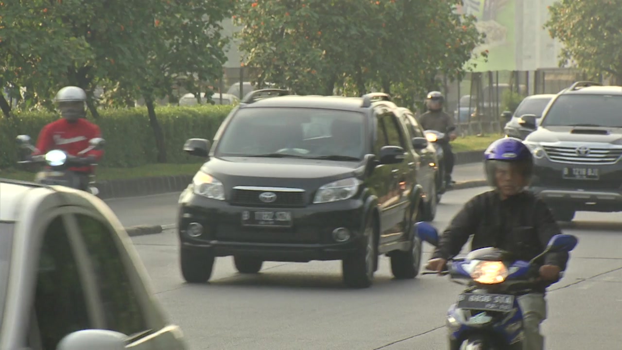인도네시아 경찰 "22일 테러 가능성...거리 나오지 말라"