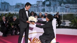 '황금종려상' 품고 돌아오는 봉준호 감독