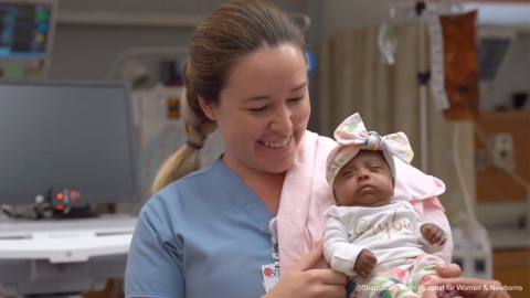 사과 한 알 무게… 세계에서 가장 작은 아기, 5개월 만에 무사히 퇴원