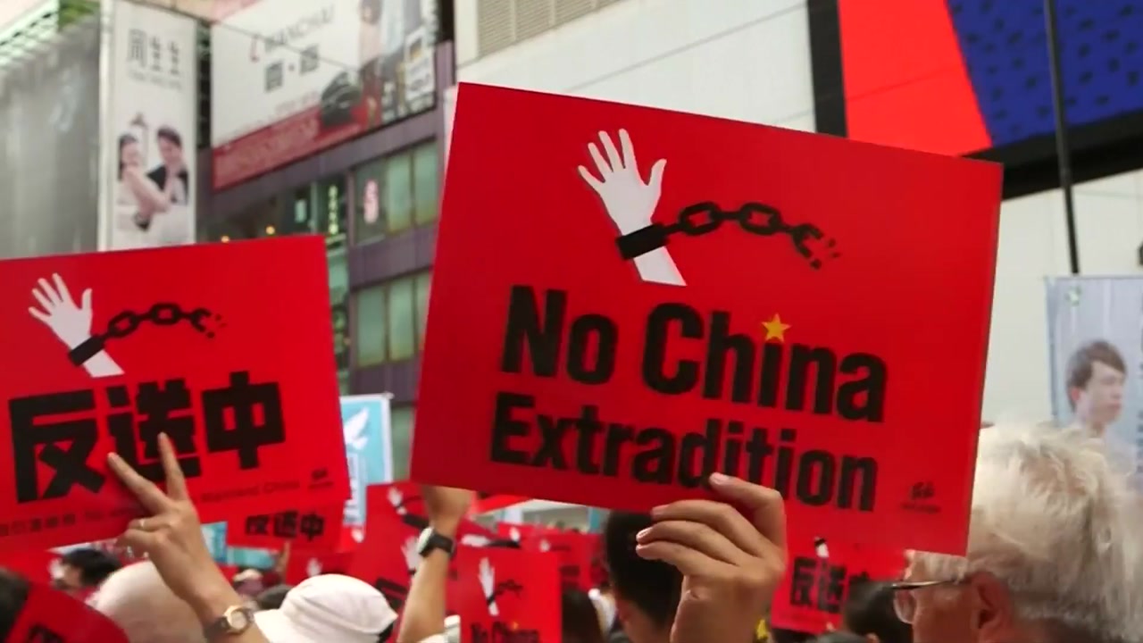 홍콩시민 100만 명 거리로..."중국 송환 반대"
