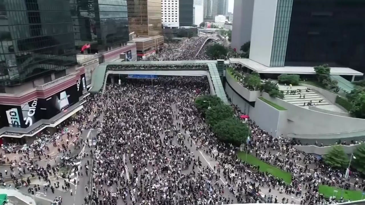 홍콩, 시민 시위 '폭동' 규정...'송환법' 긴장 다시 고조