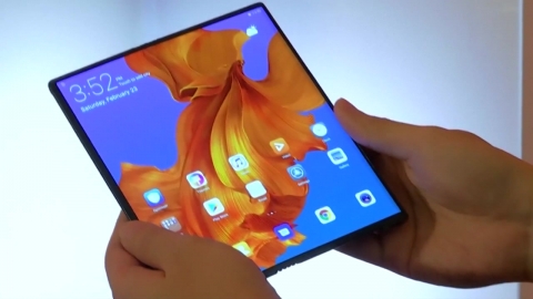 "화웨이, 폴더블폰 메이트X 출시 연기"...'접는 화면' 품질 개선 목적