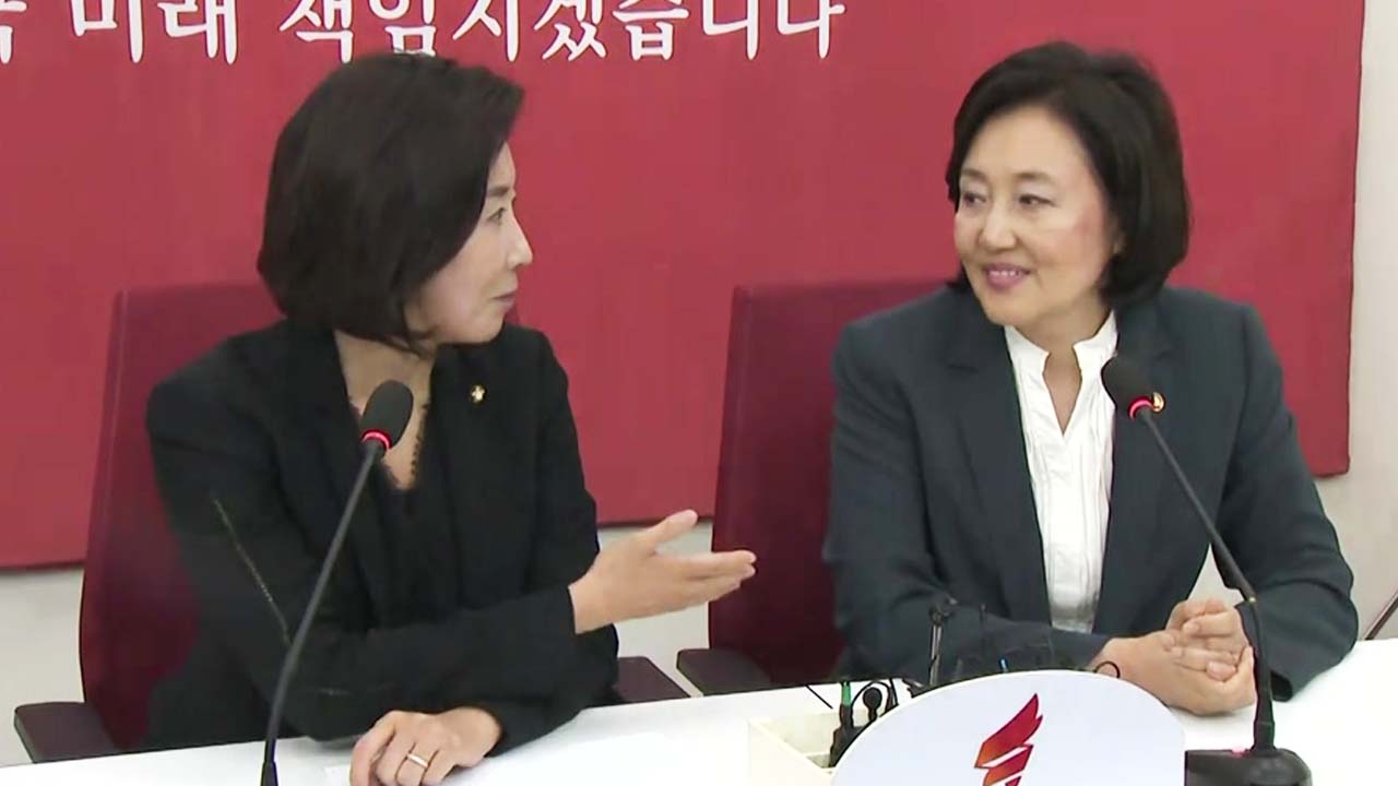나경원 만난 박영선 '기 싸움'..."최저임금 동결" vs "비판만이 승리 아냐"