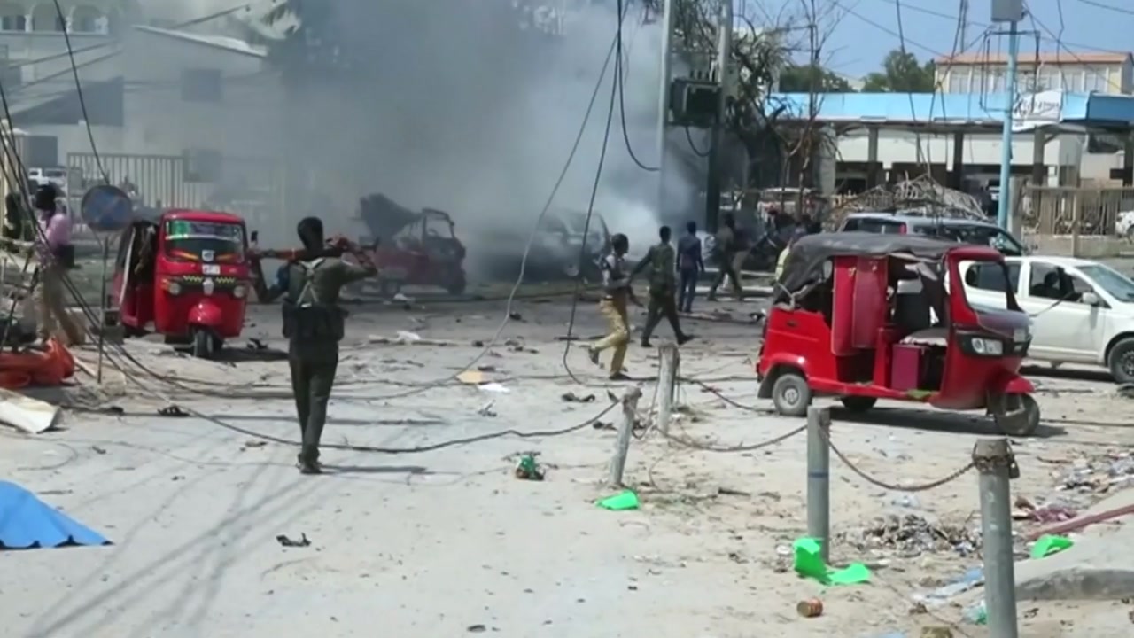 소말리아 모가디슈 차량폭탄 테러...최소 17명 사망