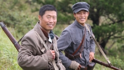 치열하고 유쾌했다...'봉오동 전투' 유해진X류준열X조우진이 만든 현장 치열하고 유쾌했다...'봉오동 전투' 유해진X류준열X조우진이 만든 현장