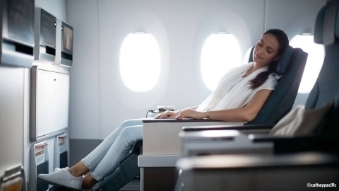 홍콩 캐세이 퍼시픽 항공, 기내 CCTV로 승객 감시... 사생활 침해 논란