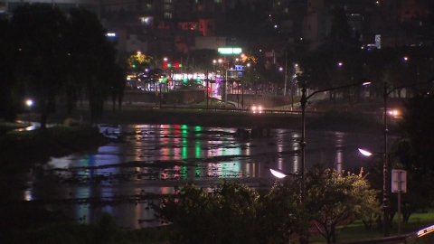 태풍 '프란시스코' 부산 상륙 뒤 소멸...동해안 호우 계속