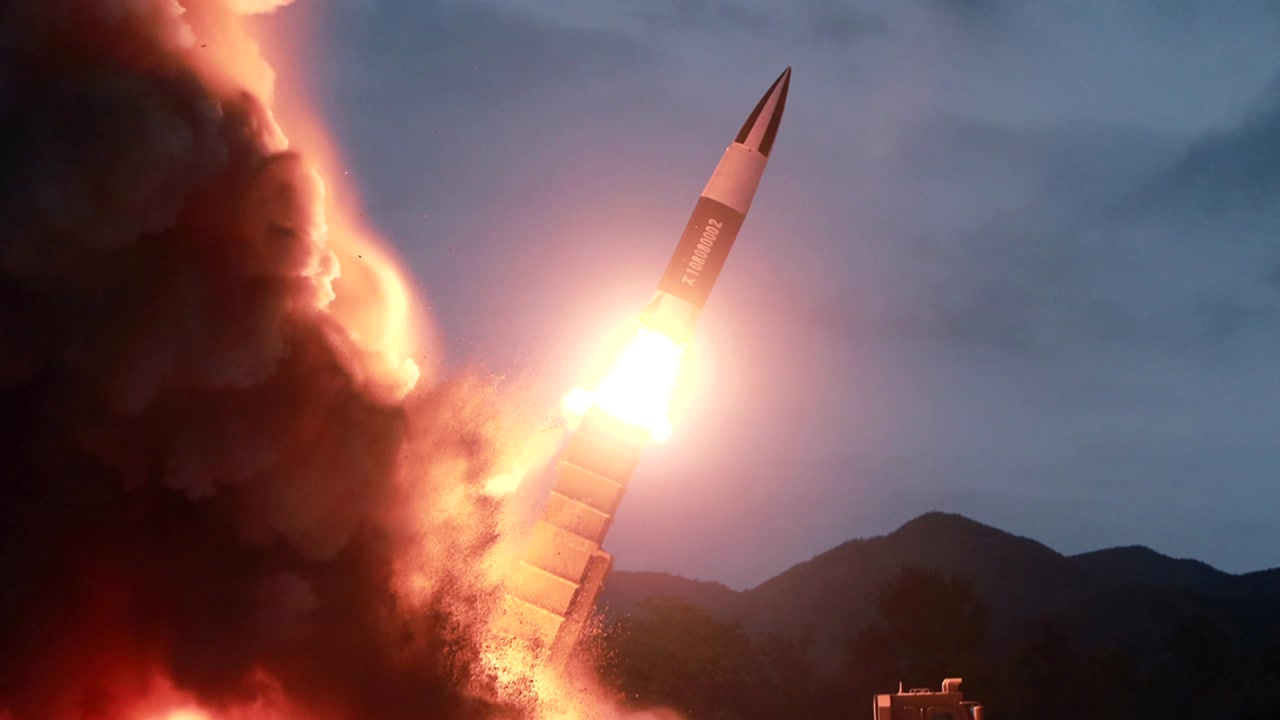 북한 어제 함흥 발사 보도..."새 무기의 시험사격"