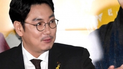'광대들' 조진웅 "전작 흥행 부담? 많이들 오세요~" 너스레 '광대들' 조진웅 "전작 흥행 부담? 많이들 오세요~" 너스레