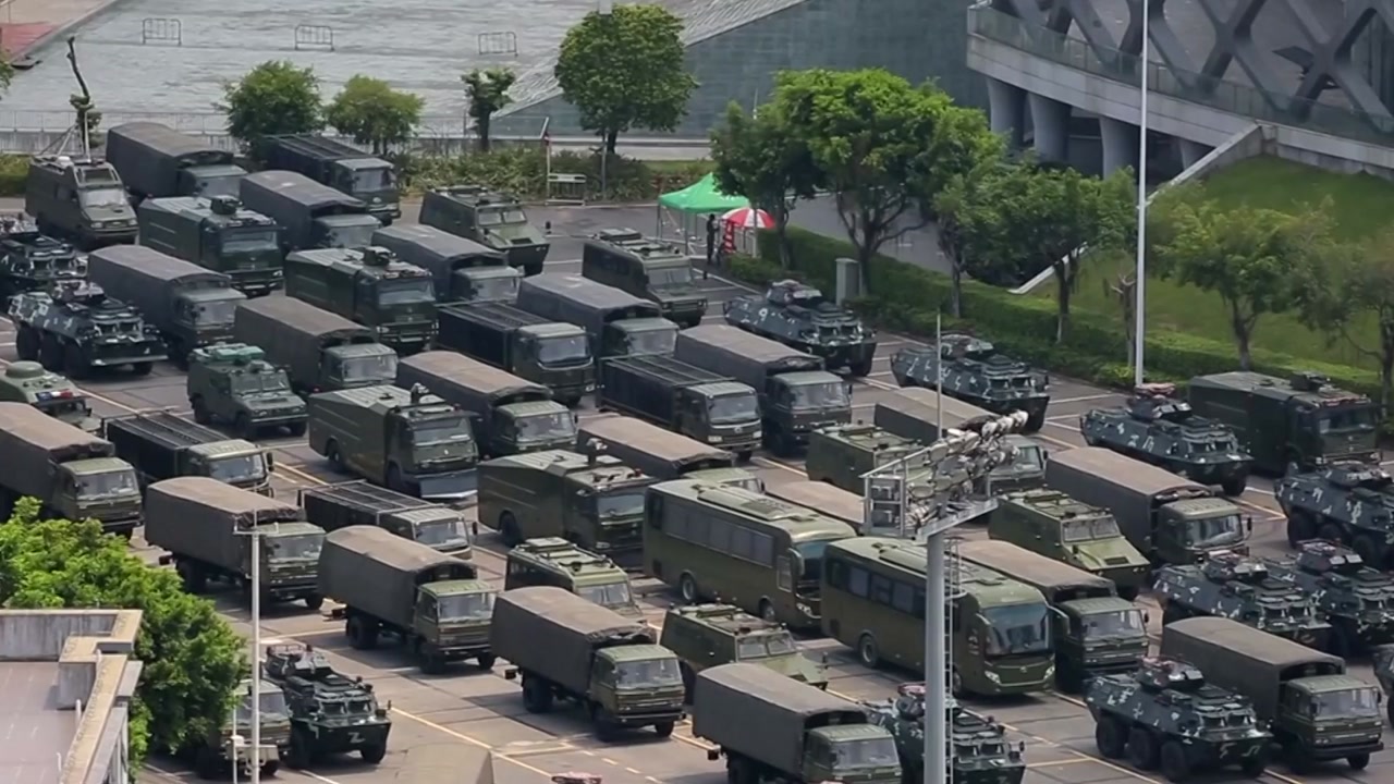 중국군 대규모 집결...홍콩에 中 무력개입하나?